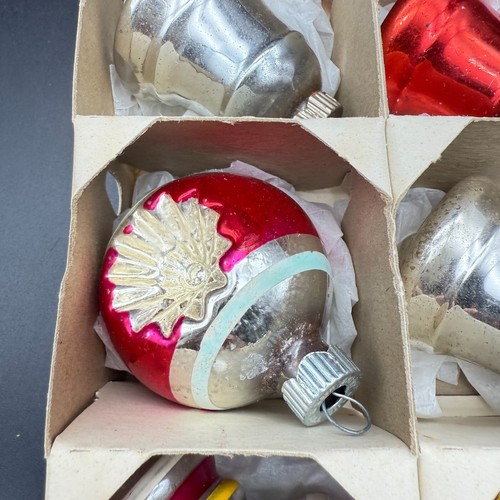 Shiny Brite Vintage Glass Christmas Ornaments Set of 12 – Reflectors & Bells 2.5 - Picture 9 of 14