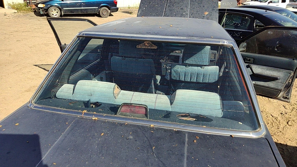 Toyota Camry 1983 1984 1985 1986 cristal trasero ventana trasera OEM sedán 6481132011 Foto 2 de 4