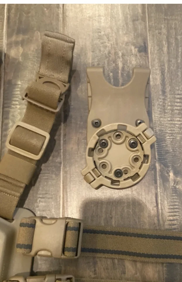 USMC Holster System SERPA Beretta 92/96 Coyote RH M990194CT-R BlackHawk - Image 4 of 4