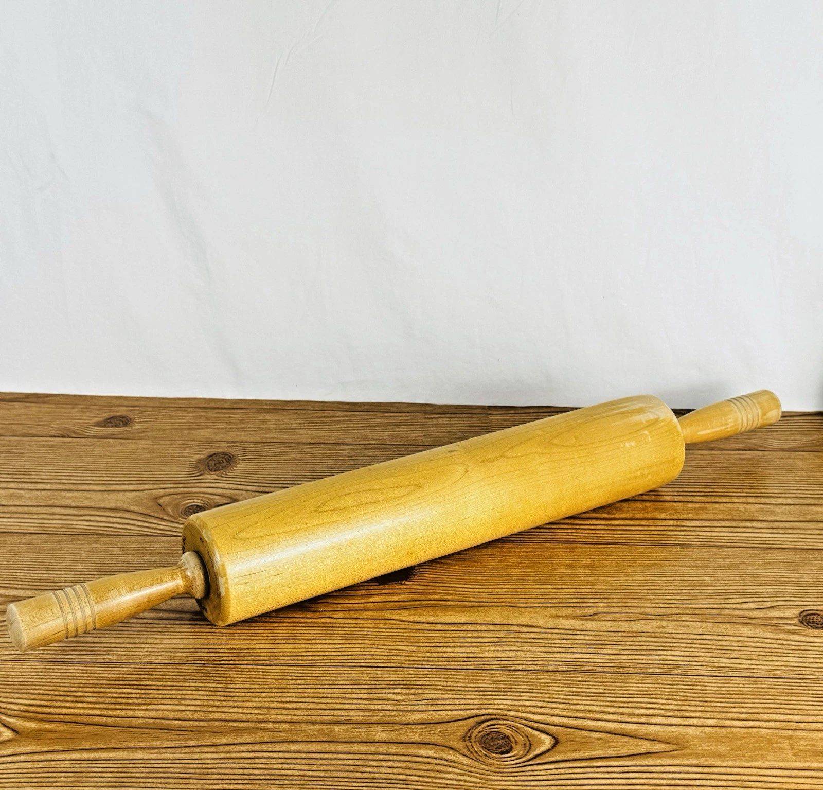 VTG Extra Large Vic Firth Batton 24” Solid Maple Rolling Pin - Maine USA
Opens in a new window or ta