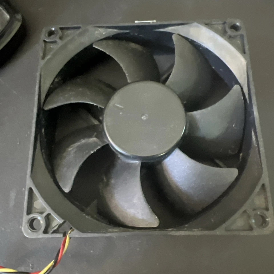 AVC 12V Case Cooling Fan Model DS09225R12H Dell 3- Pin Plug Used & Tested! - Image 4 of 4