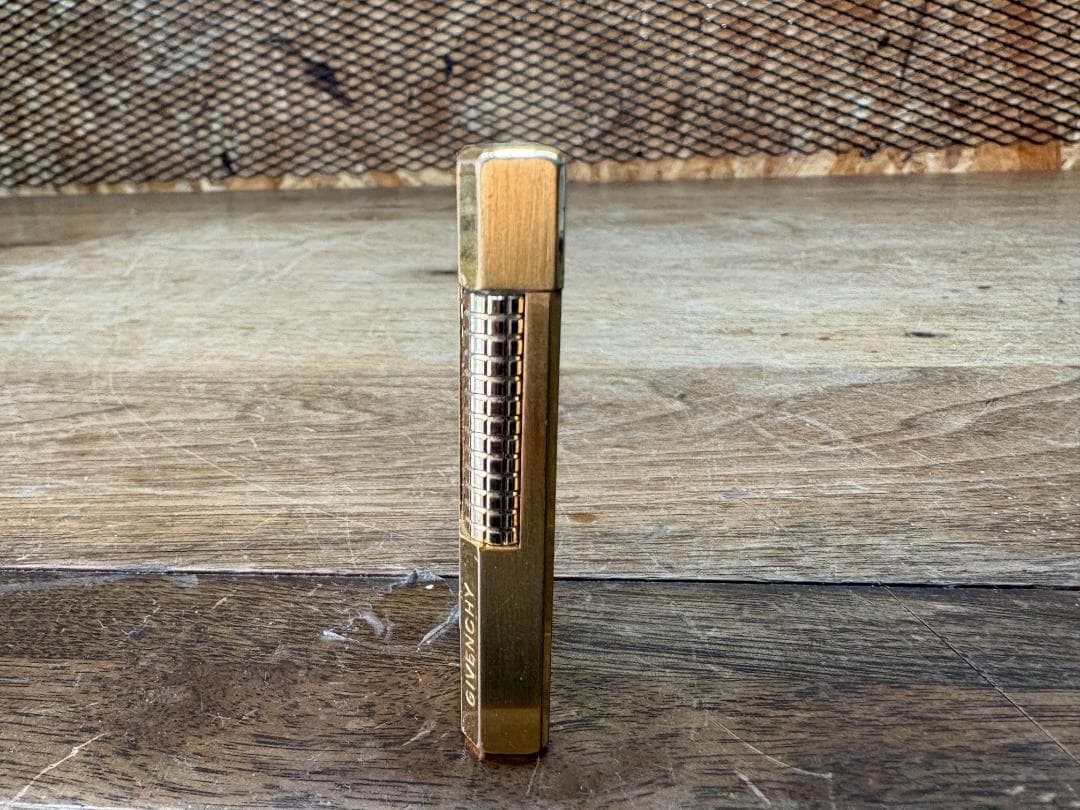 Givenchy Gold Lighter 2000 Used Collectible New Condition thumbnail 4