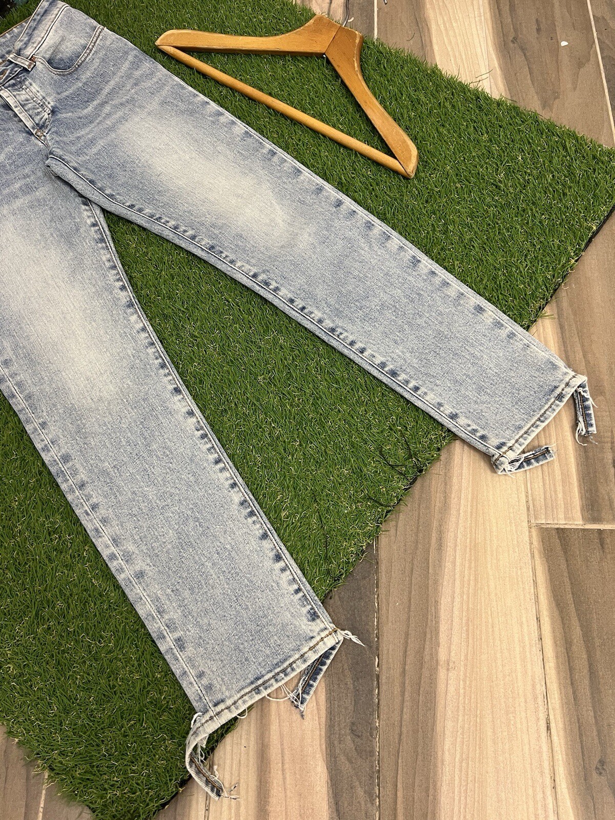 Picture 2 of 21