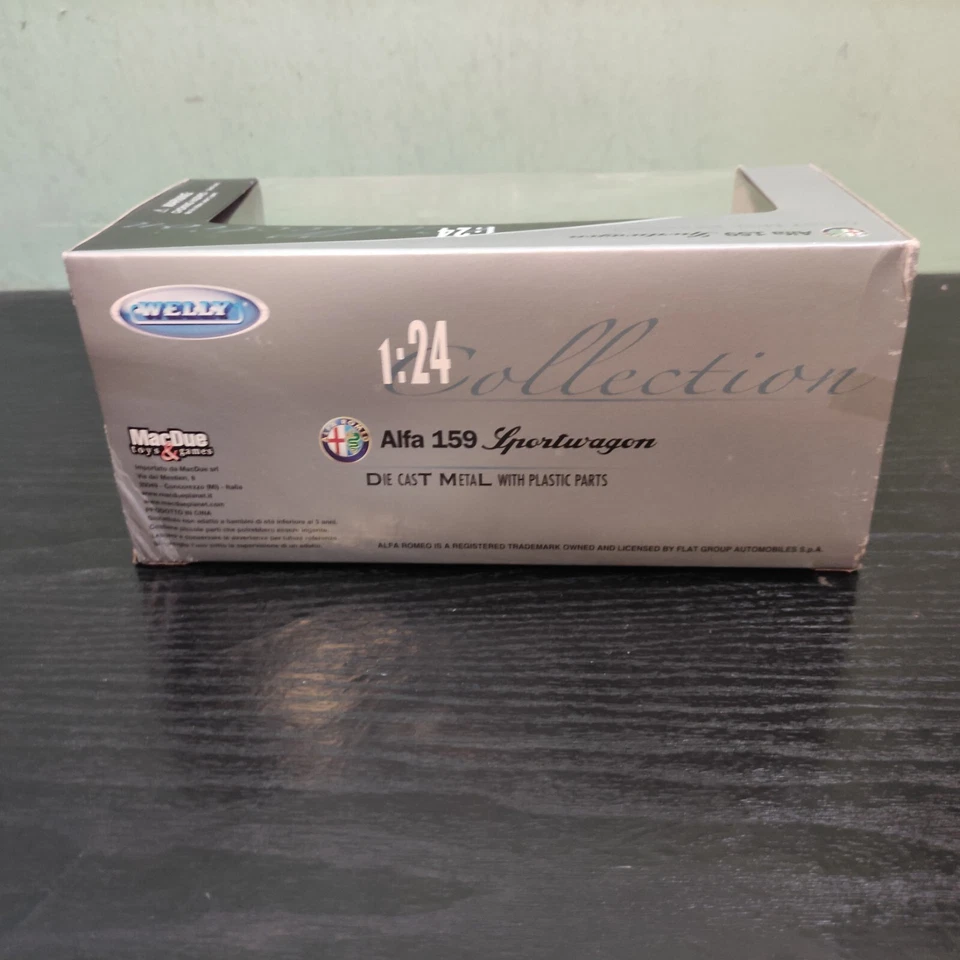 Welly Alfa Romeo 159 Sportwagon , modello scala 1:24, vintage  - Immagine 4 di 4