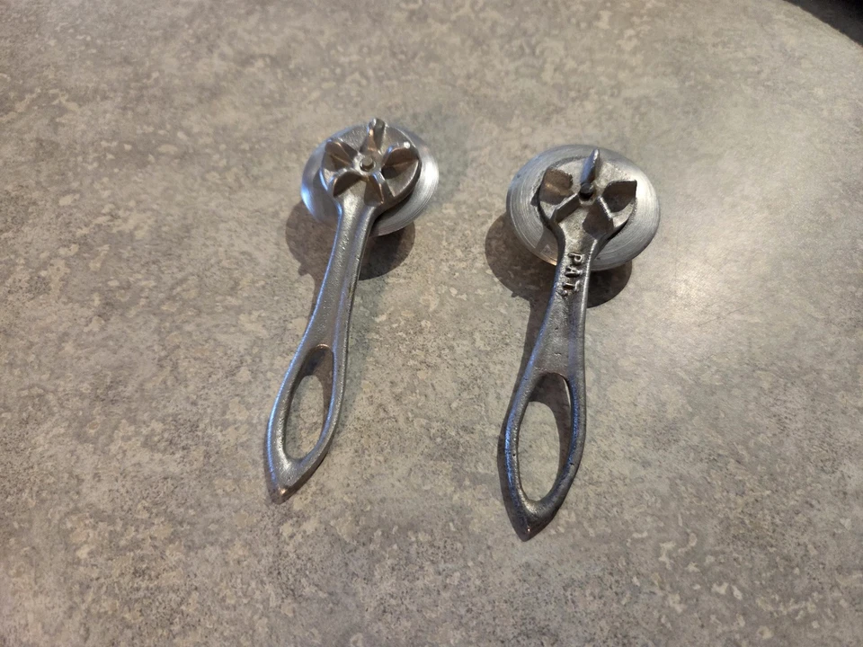 Two Vintage Pie Crust Crimping Tools - Aluminum - Image 2 of 4