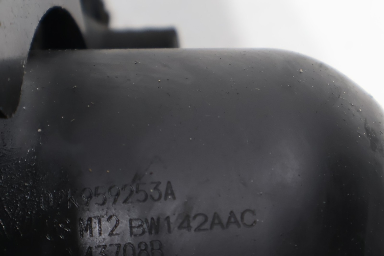 2006 - 2010 BENTLEY CONTINENTAL 6.0L ENGINE AIR INJECTION PUMP & HOSE OEM