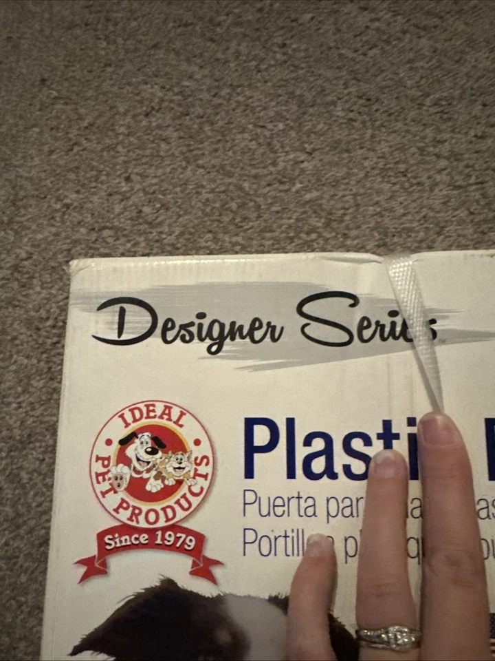 Ideal Pet Products puerta de plástico extra grande para mascotas 10,5” X 15” corredera autobloqueante Foto 2 de 4