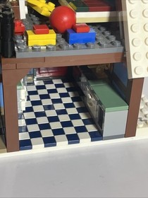 Lego Creator Expert 2012 Winter Village Cottage #10229 Retired Read