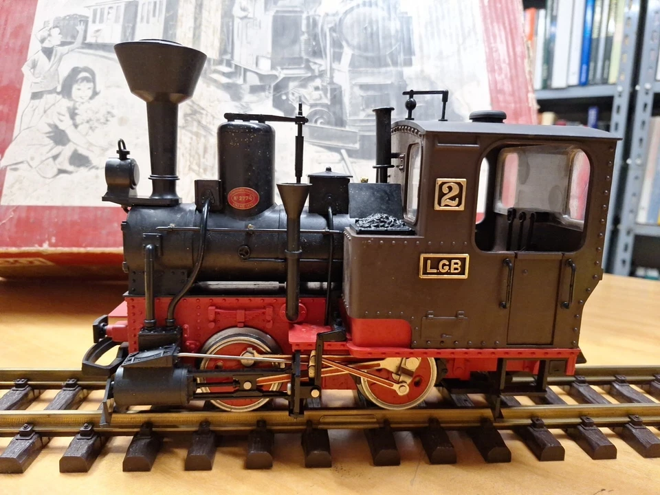 LGB 2020 Locomotiva a vapore 2 a 2 assi Livrea Marrone Nero Scala G - Immagine 2 di 4