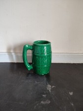 choppe en céramique verte imitation fût en bois