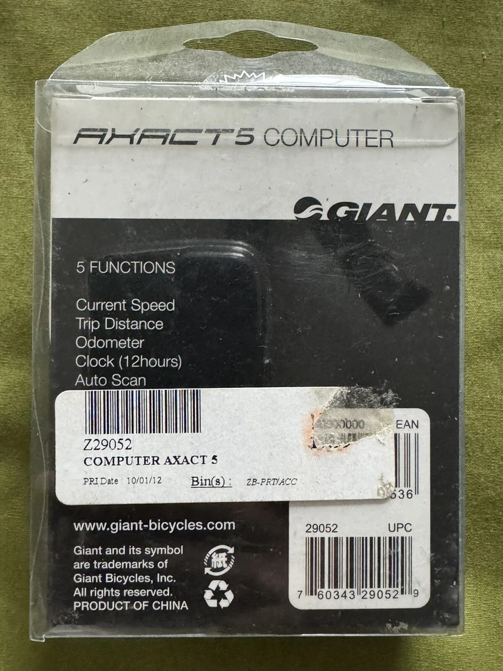 NEW Giant Axact 5 Wired Cycle Computer Bicycle Silver Universal NIP - Image 2 of 2