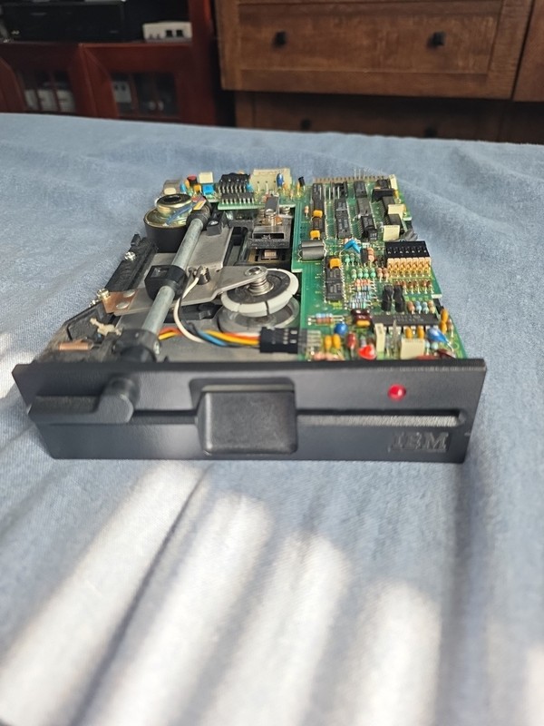 IBM Qumetrak 142 360K 5.25" Floppy Drive UNTESTED FOR PARTS OR REPAIR