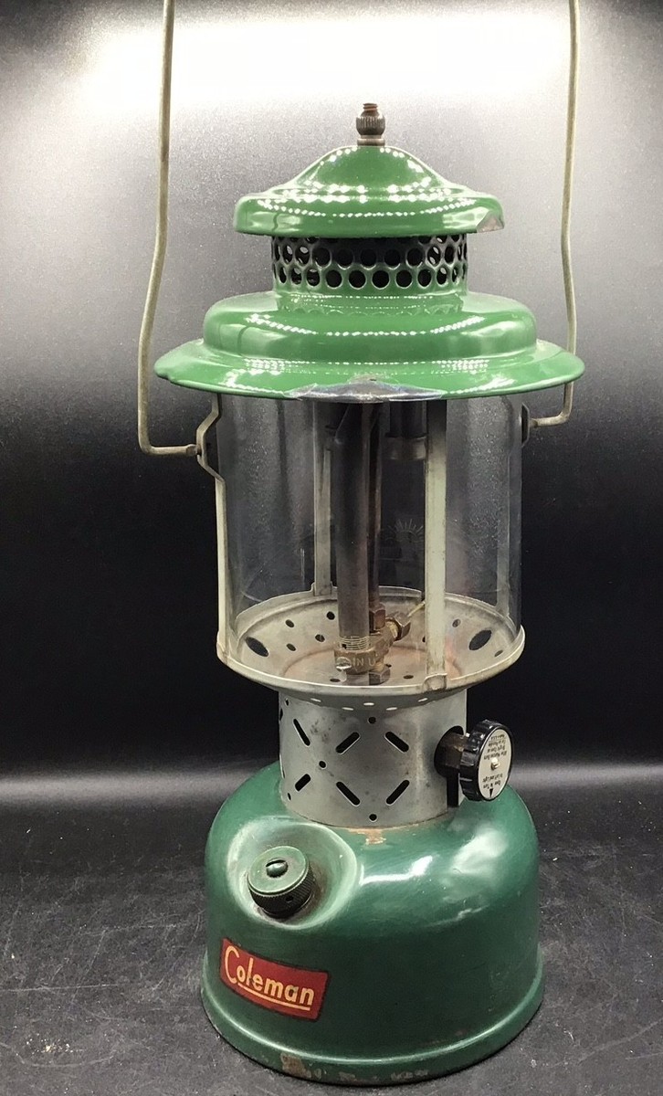 1953 green Coleman Lantern Manufacture Dated 6/53 Model 220E