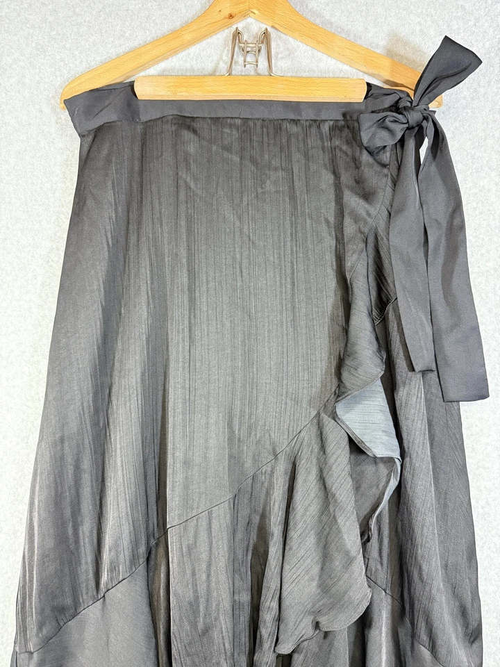 Saia Anthropologie Feminina Maeve Preta Grande Pequena Steampunk Gótica Lolita - Imagem 2 de 4