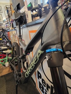 Orbea Occam M30 XL Infinity Green 2022 Carbon Frame Fox Shocks Shimano 12 speed