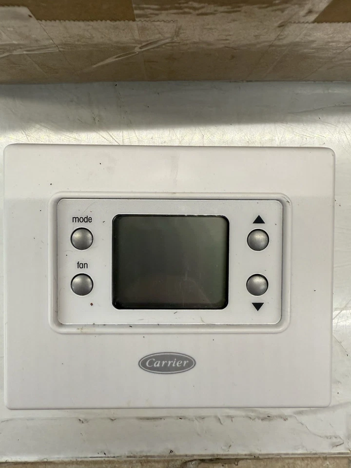 Carrier Comfort TC-NHP01 Non-Programmable Thermostat Digital Large Display - Image 3 of 3