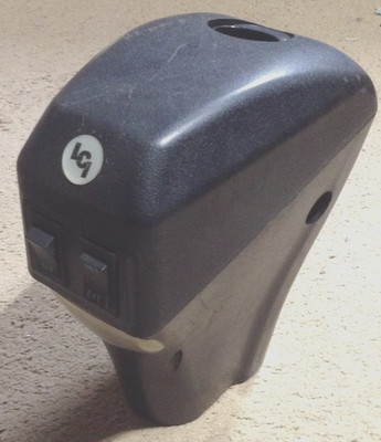 LIPPERT LCI 1817941 POWER TONGUE JACK TOP & BOTTOM COVER WITH LIGHT & SWITCHES