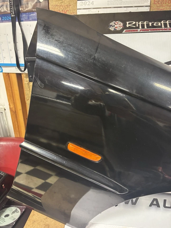 01 02 03 BMW E46 330ci 325 CUPÉ CONVERTIBLE GUARDABARROS DELANTERO DERECHO CUBIERTA NEGRO OEM Foto 2 de 4