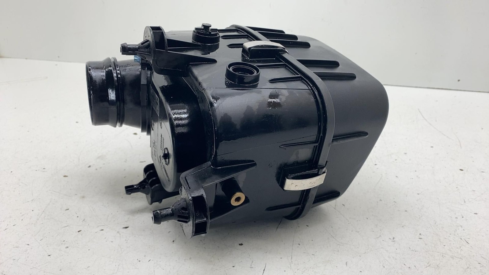 ⭕2014-2020 Maserati Ghibli Right Engine Air Cleaner Housing Filter Box 670038725