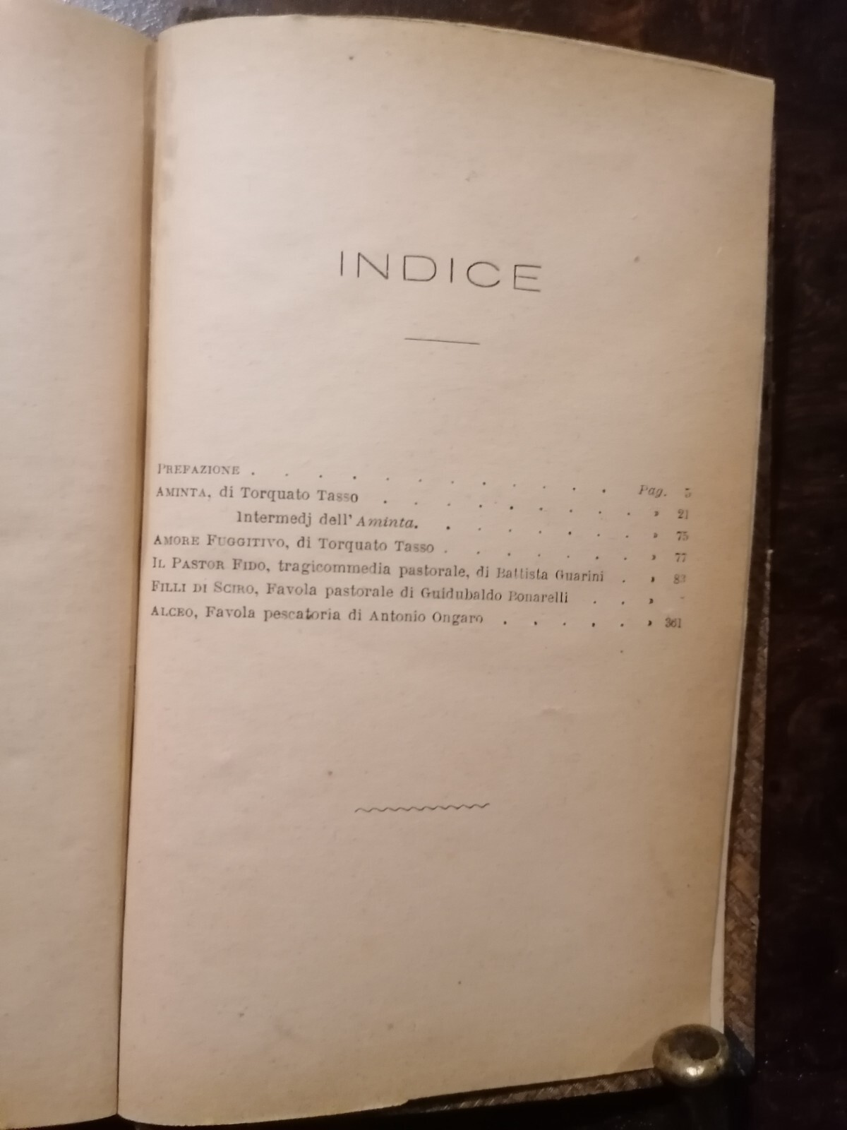Foto 10 di 17