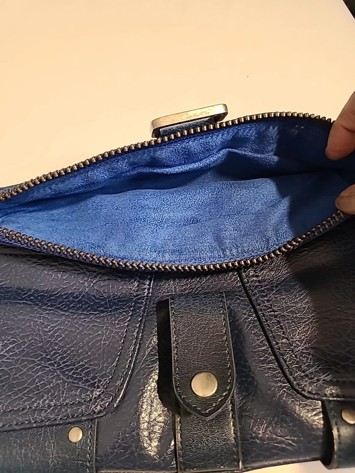 Cartera sin asas plegable de cuero vegano con bolsillos y cremallera azul Matt & Nat nueva con etiquetas Foto 4 de 4