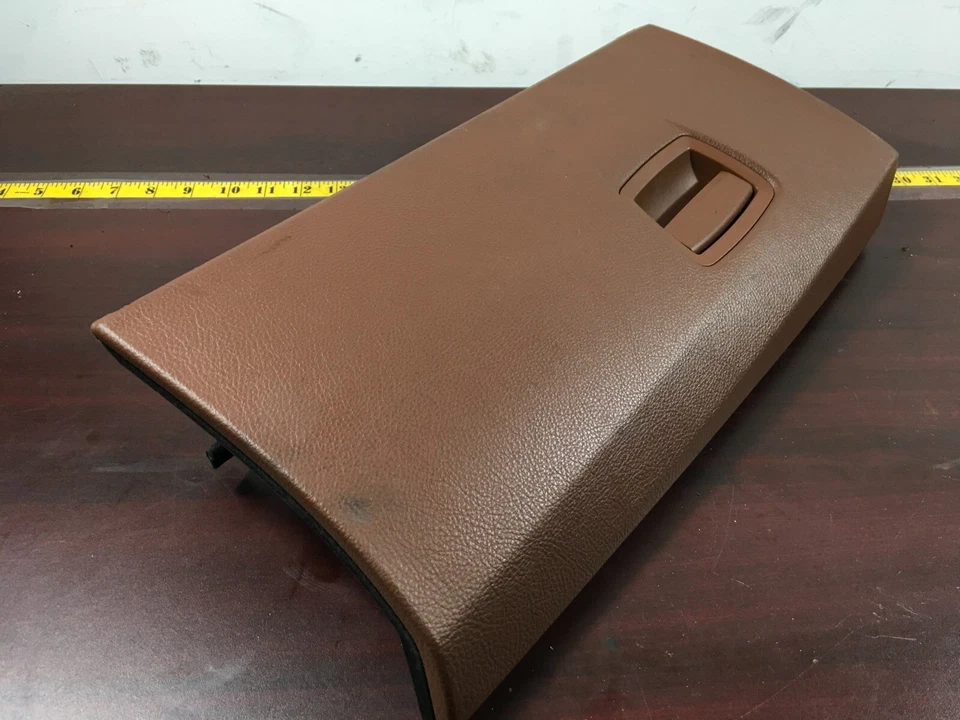 BMW 528I F10 F11 2011-2016 guantera compartimento de almacenamiento tapa de puerta cubierta OEM. Foto 3 de 4