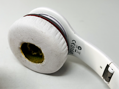 Beats by Dr.Dre Solo2 密閉型 ホワイト MH8X2PA Amazon.com: Beats Solo 2 Wireless On-Ear Headphone - White