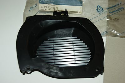Mercedes Benz C Klasse W202 Lautsprecher Befestigungshalterung rechts Hintertür A 2028270483