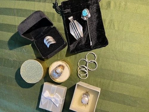 Sterling silver jewelry 10 pc. mixed lot-vintage turquoise pin, pendant, 8 rings