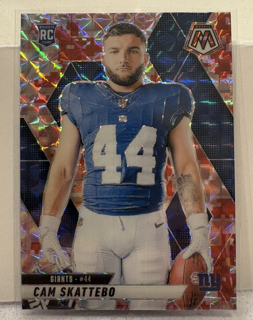 Cam Skattebo 2025 Panini Mosaic #271 VARIATION Camo Red (RC) New York Giants 