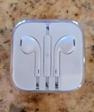 Apple EarPods 3.5mm Wired Headphones w/ Remote  Mic New Unused
