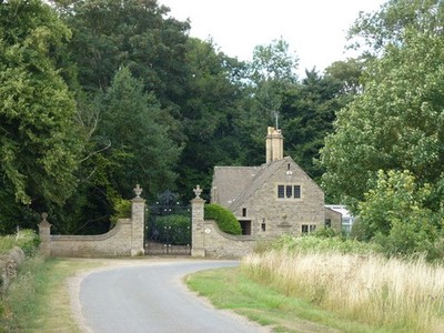 Foto A3 Eichenholz Cottage bei Thornhaugh Hall um 2015