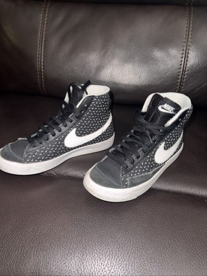 Size 4.5Y (GS) - Nike Blazer Mid 77 Polka Swoosh Black / White