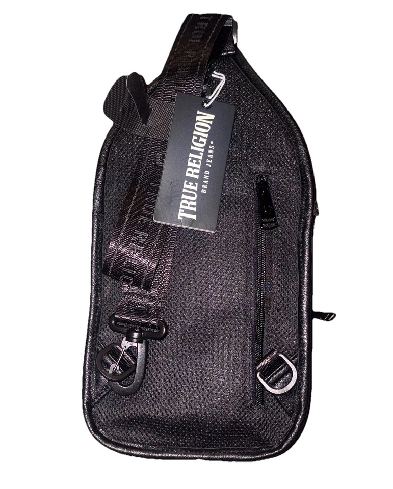 Сумка через плечо True Religion с монограммой слинга | черный и красный Farro II # TR104445 - Изображение 4 из 4