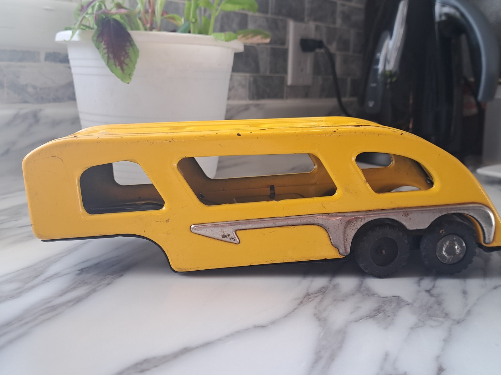 Vintage Wind up / Friction Tin Toy Lot 13 pc Collection TIN TOY