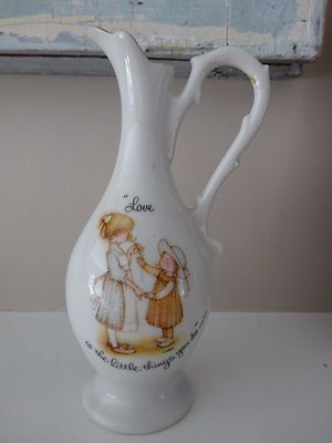 Tasse Vintage 1976 Holly Hobbie 'Love Is The Little Things We Do' – Marque Roth Greeting, Thème Saint-Valentin