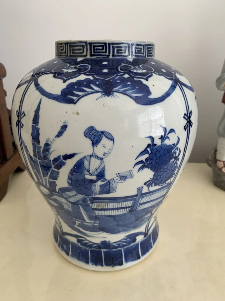 Chinese Qing Dynasty Qinghua Jar Court Lady 康熙青花人物将军罐 - Image 2 of 4