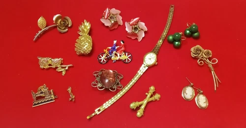 Vintage Costume Jewelry Mixed Lot Pulsar Quartz, 925 Cameo Earrings, Coro Brooch