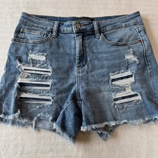Judy Blue Distressed Denim Shorts Medium Wash Raw Hem JB150122 Womens Large