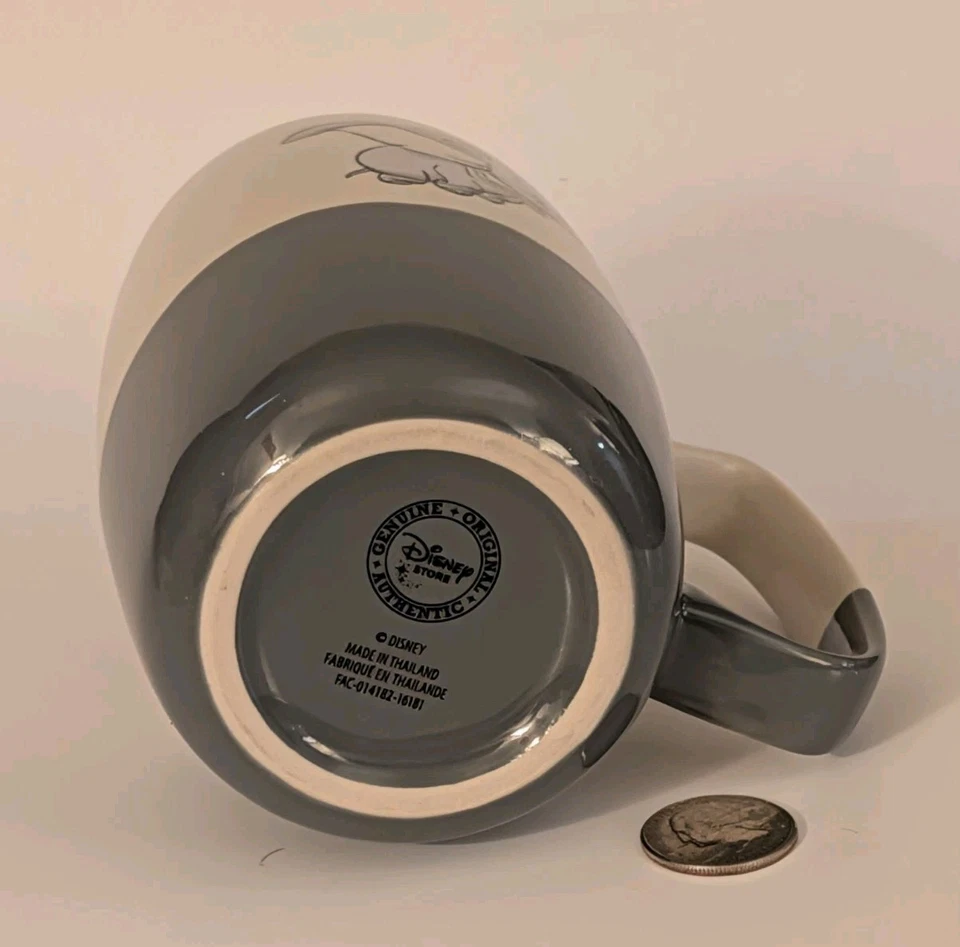 Auténtica taza de café Dumbo Disney esmaltada por inmersión de 5 pulgadas de alto blanca y azul-gris Foto 4 de 4