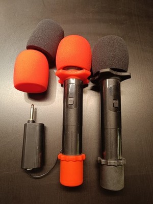 2x kabelloses Mikrofon professionelles Handmikrofonsystem Empfänger für Karaoke KTV