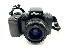 Nikon F-601 AF + Nikon 35-70mm f/3.3-4.5 kit set analogico reflex 35mm obiettivo fotocamera