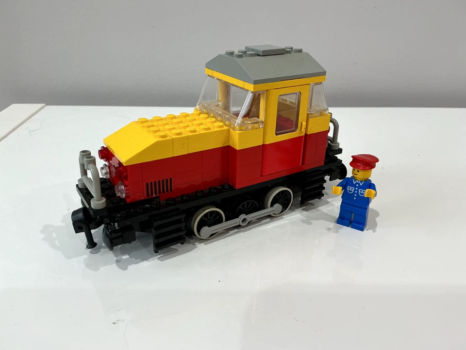 Vintage 1985 Lego 'Freight Train Set' (7735) - Image 4 of 4