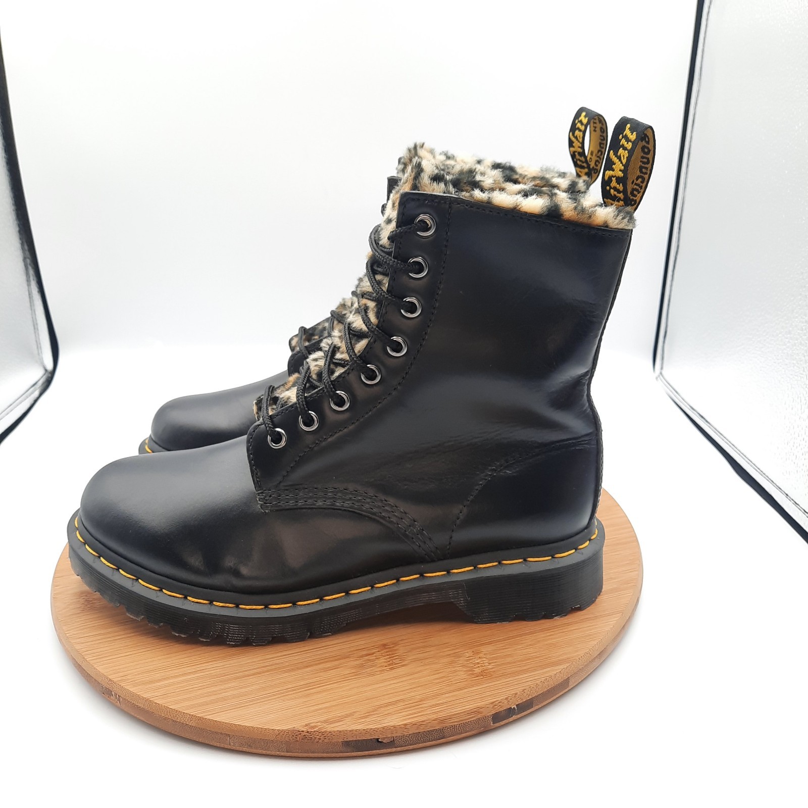Dr Doc Martens 1460 Serena Leo Womens Size 9 Boots Black Leopard Faux Fur Lined thumbnail 3