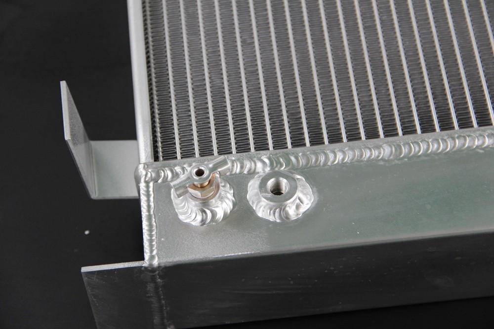 CC3132 3 Row Aluminum Radiator For 1930-1938 Ford Hi-Boy Model-A Chevy V8 Engine