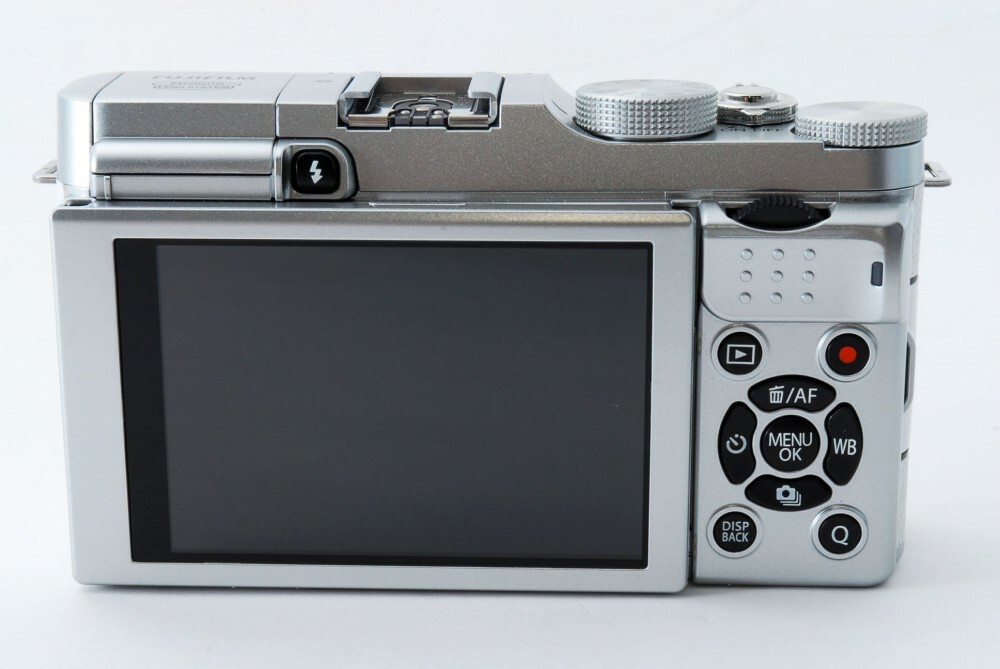FUJIFILM X-A2 16.3MP 16-50mm Lens Kit White [Exc+++] w/8GB SD Card