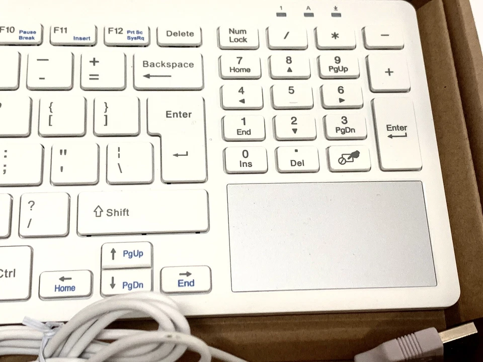 Unbranded White Keyboard Thin Silver with Intergrated Touchpad 14.5" USB - Image 3 of 4