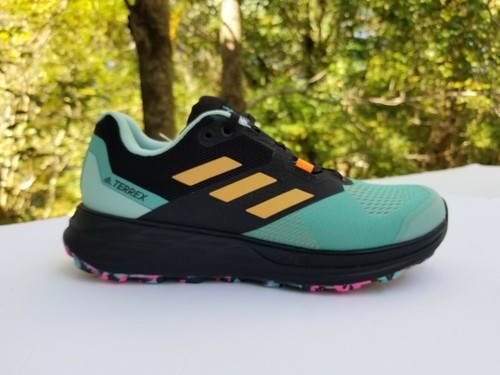 terrex two lightstrike