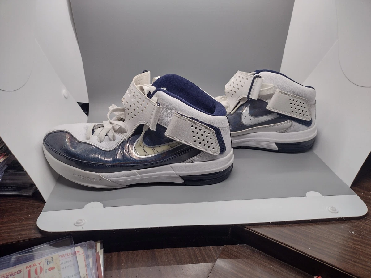2011 Lebron SLDR V Nike Zoom Basketball Shoes Air Max Size 9 454149 104