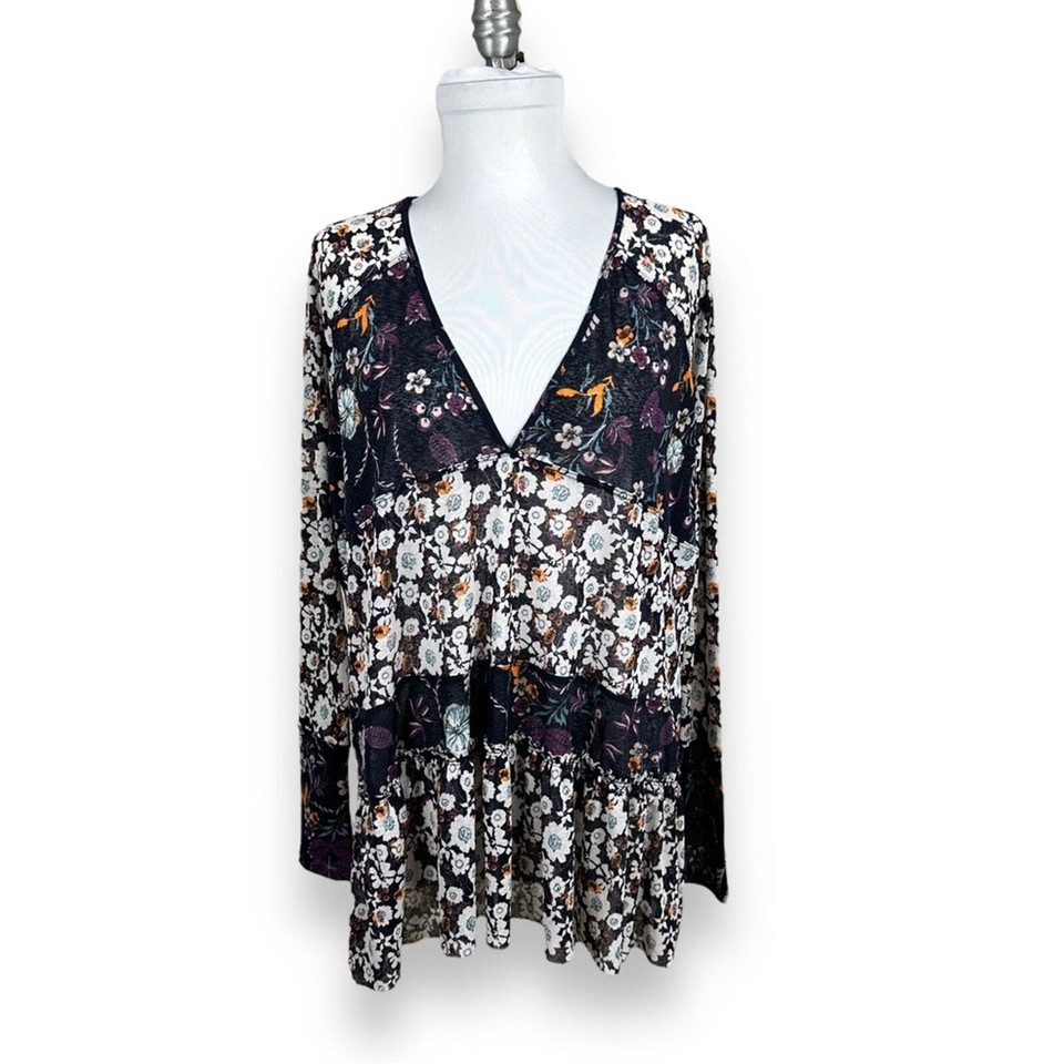Free people brand Isabella tunic top long sleeves purple floral size